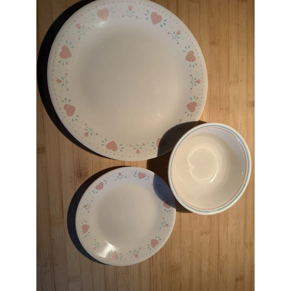 Corelle Pink Hearts 3-Piece Glass Dinner Set - Plate, Salad Plate, Bowl